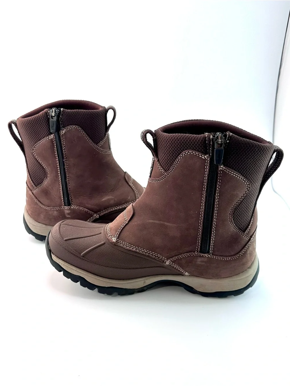 LL Bean Women's Boots Size 9 Medium Brown Leather Waterproof EUC